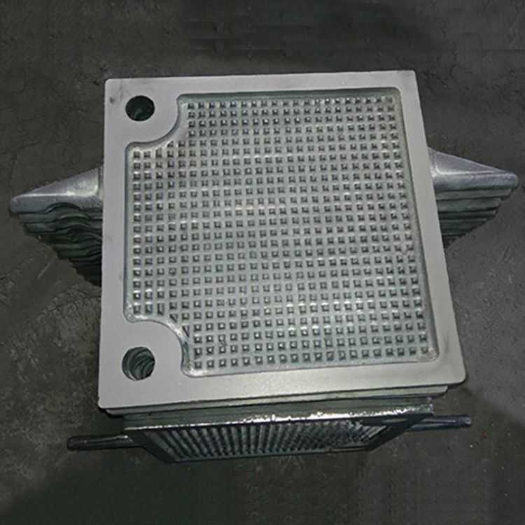 Stainless steel filter plates